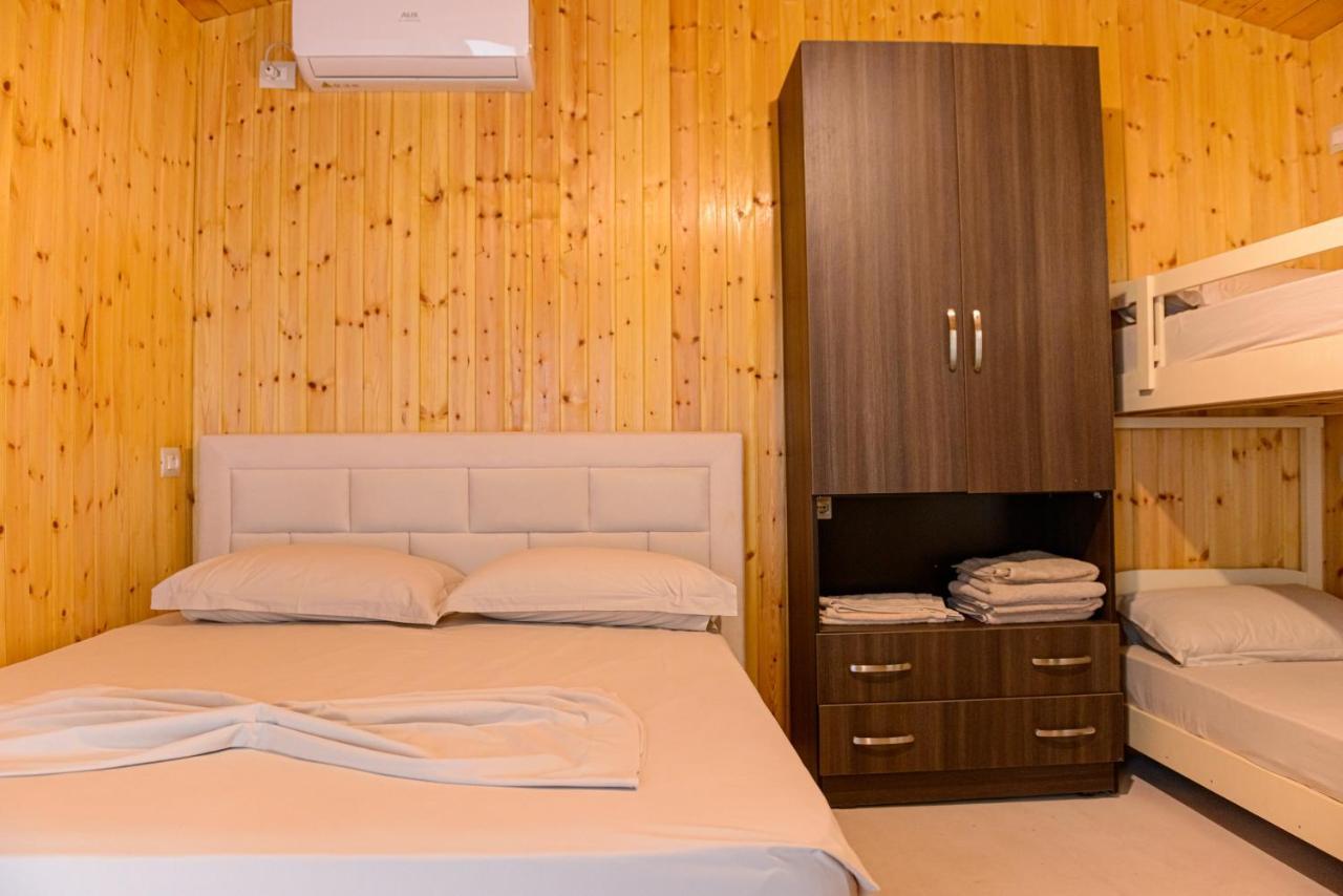 Ecuador Resort Zverneci エクステリア 写真