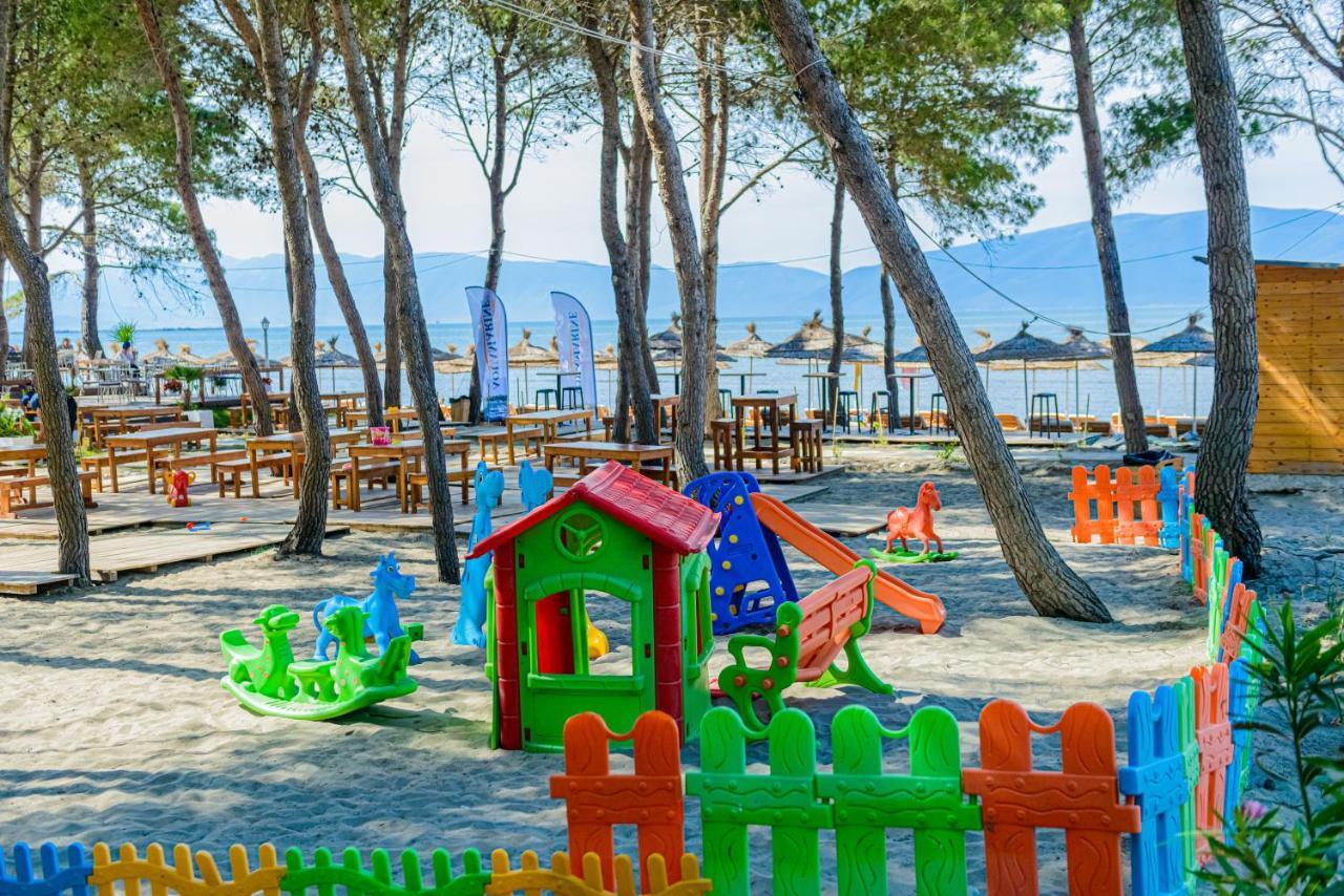 Ecuador Resort Zverneci エクステリア 写真