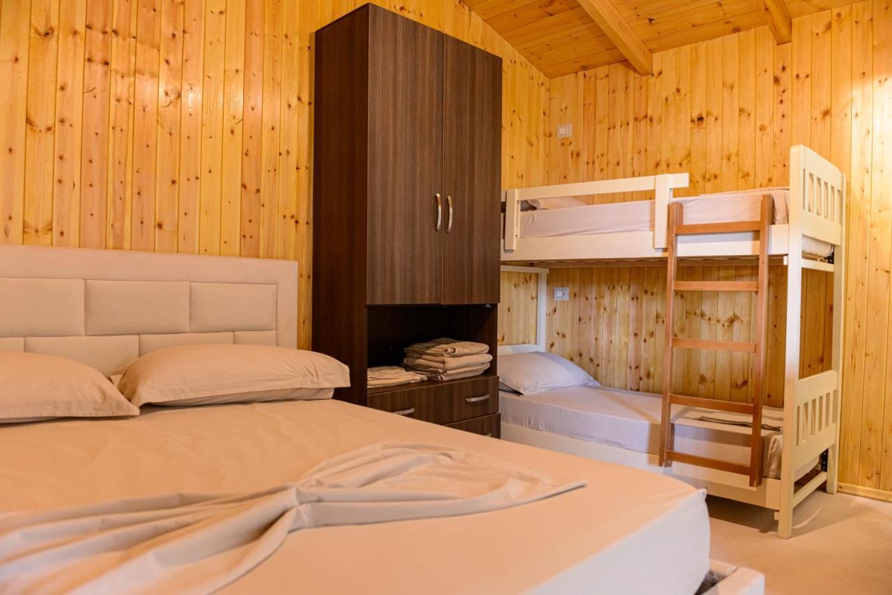 Ecuador Resort Zverneci エクステリア 写真