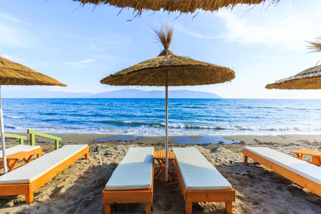 Ecuador Resort Zverneci エクステリア 写真