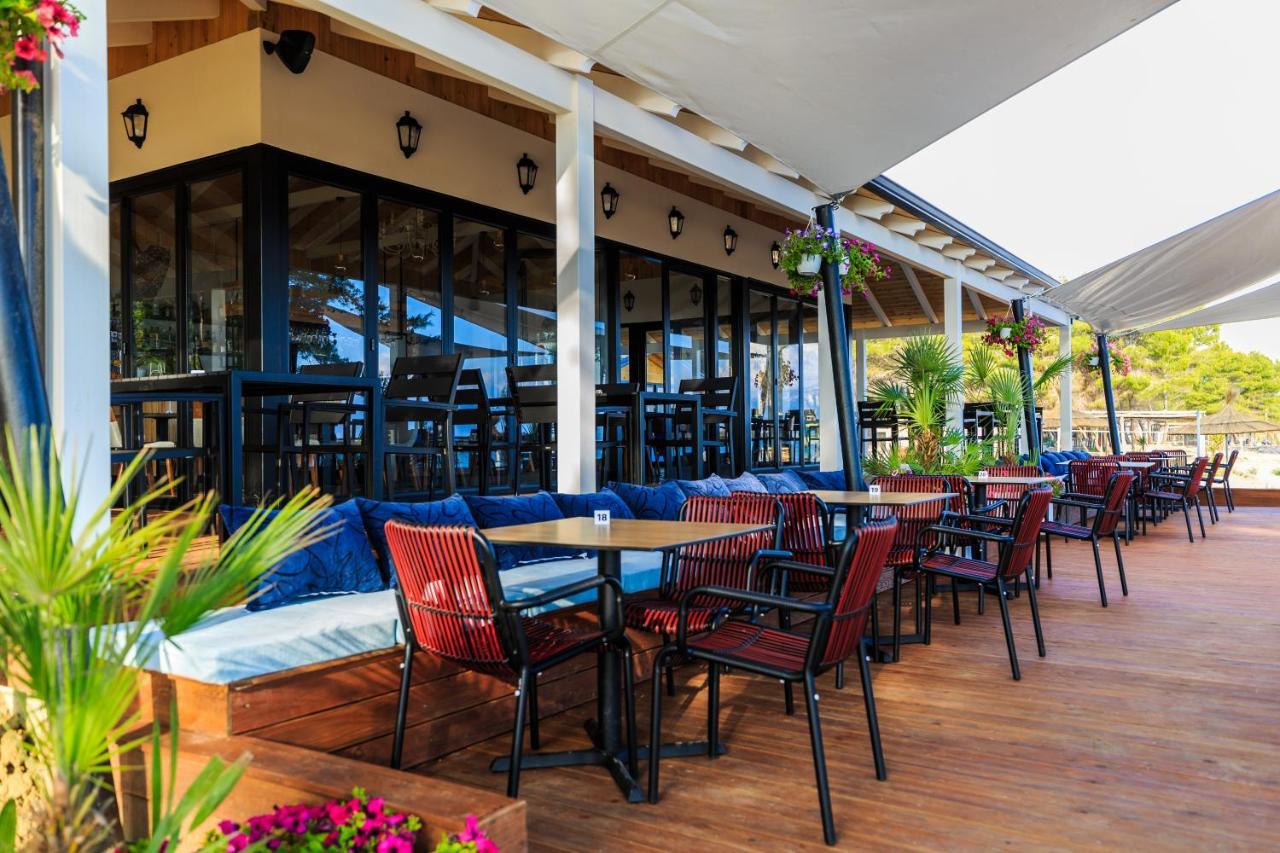 Ecuador Resort Zverneci エクステリア 写真